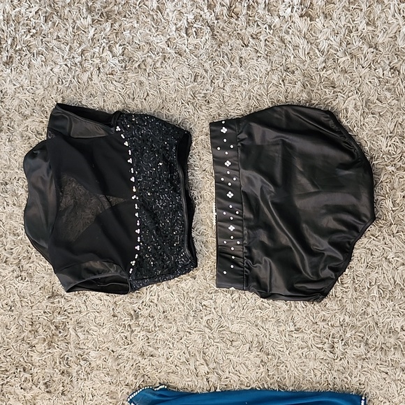 Dance costume - Picture 2 of 4